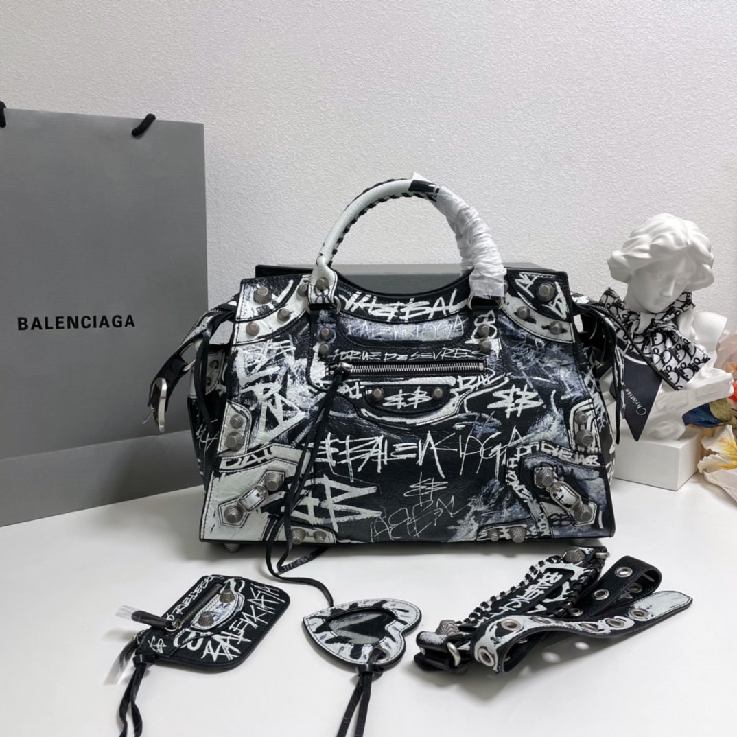 Best Replica New Style
 Balenciaga Crossbody & Shoulder Bags Shop the High Quality
 Black Doodle Printing Sheepskin Weave Vintage Motorcycle