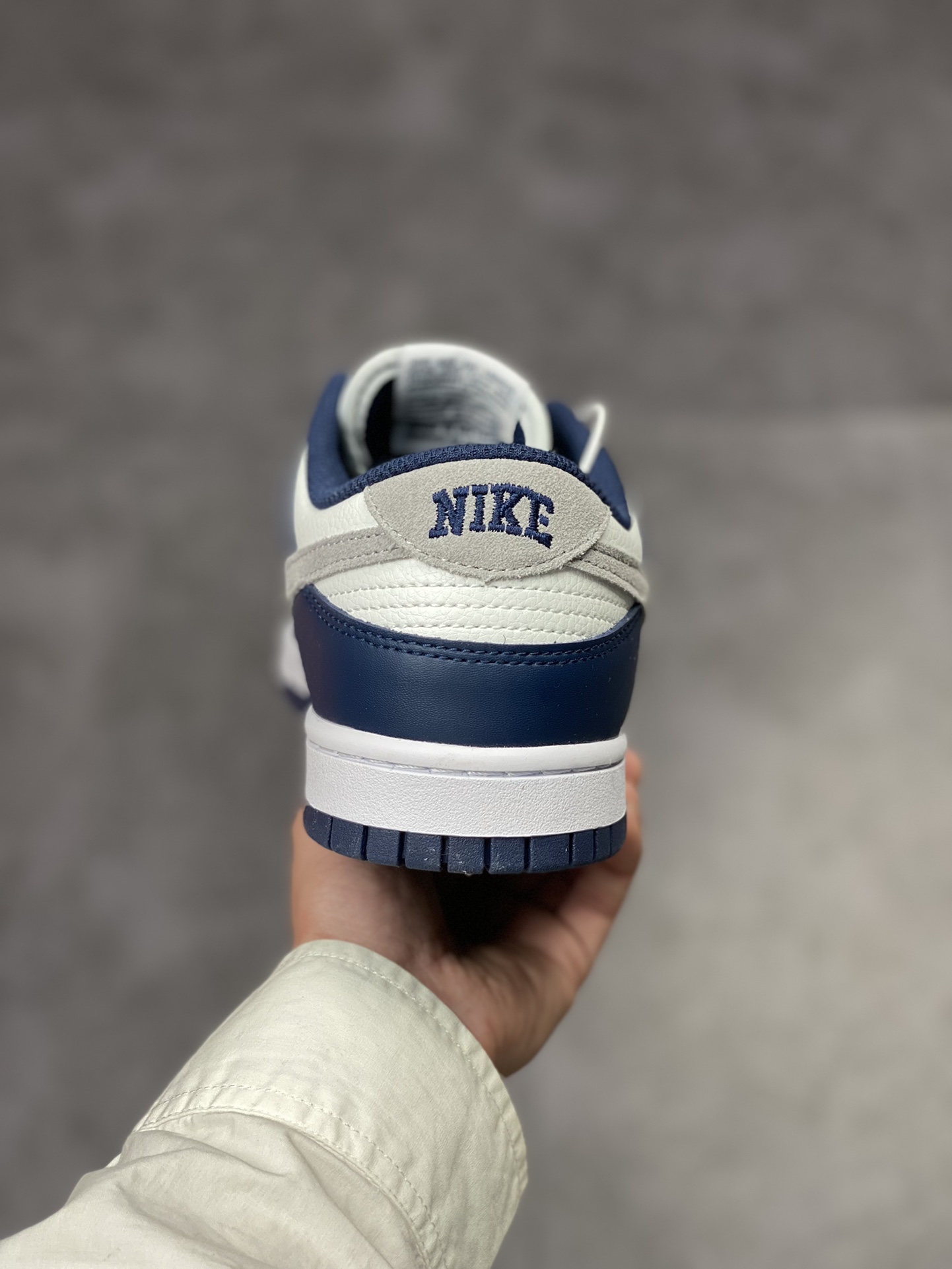 NIKE SB Dunk Low midnight blue white gray FD9749-400