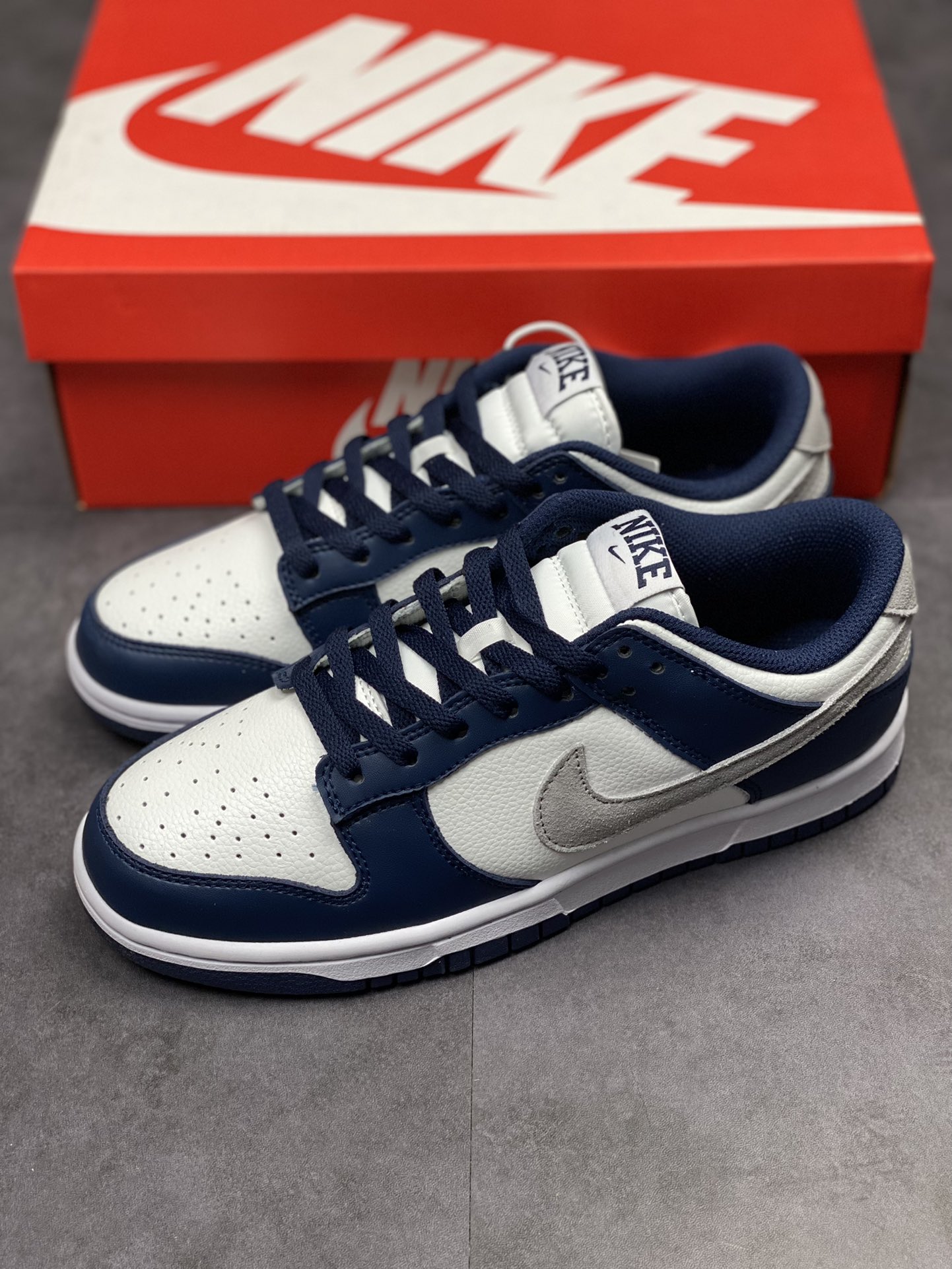 NIKE SB Dunk Low midnight blue white gray FD9749-400