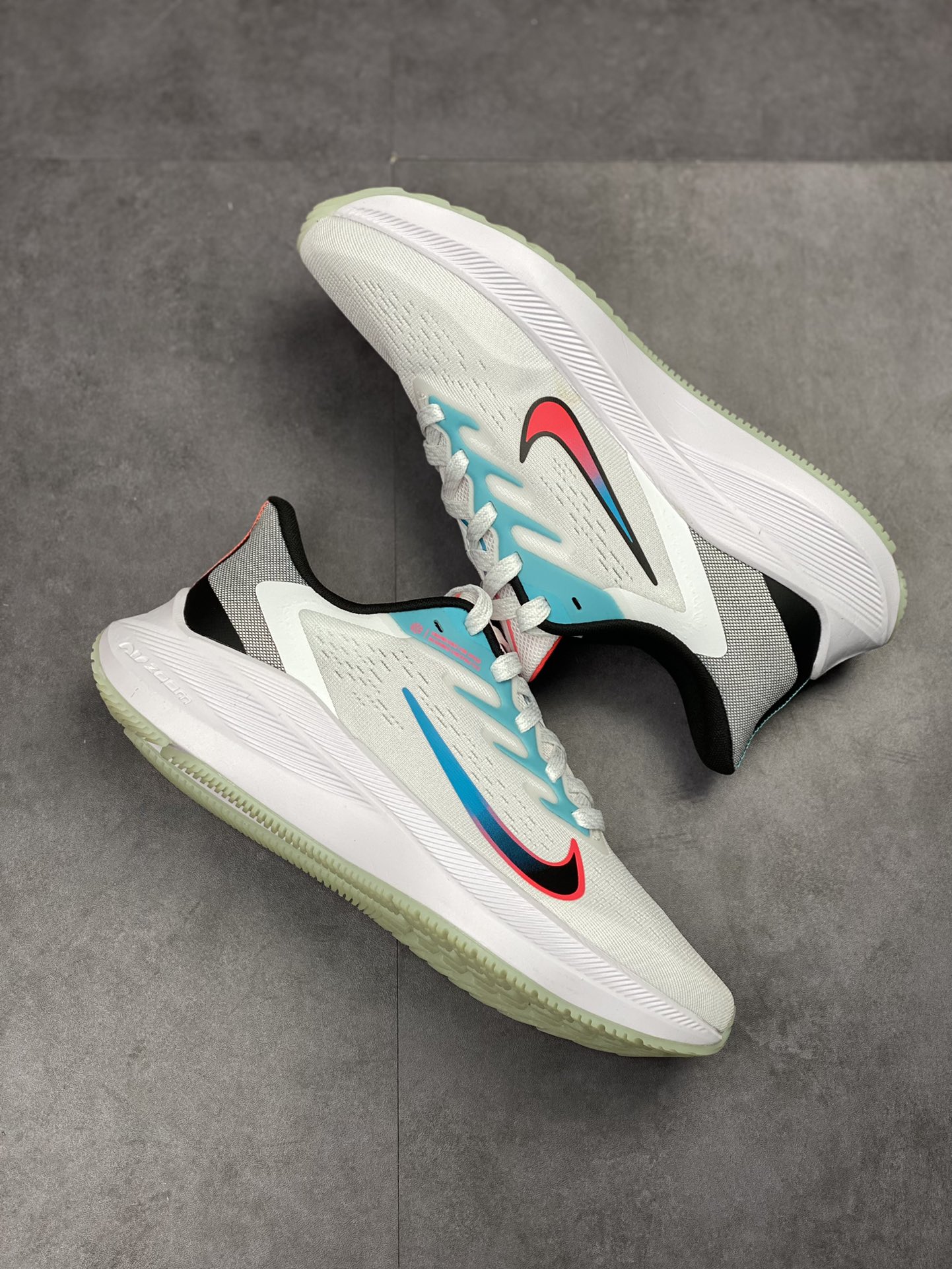180 Nike Air Zoom Winflo 7代 网透面气训跑练步鞋 CJ0291-100