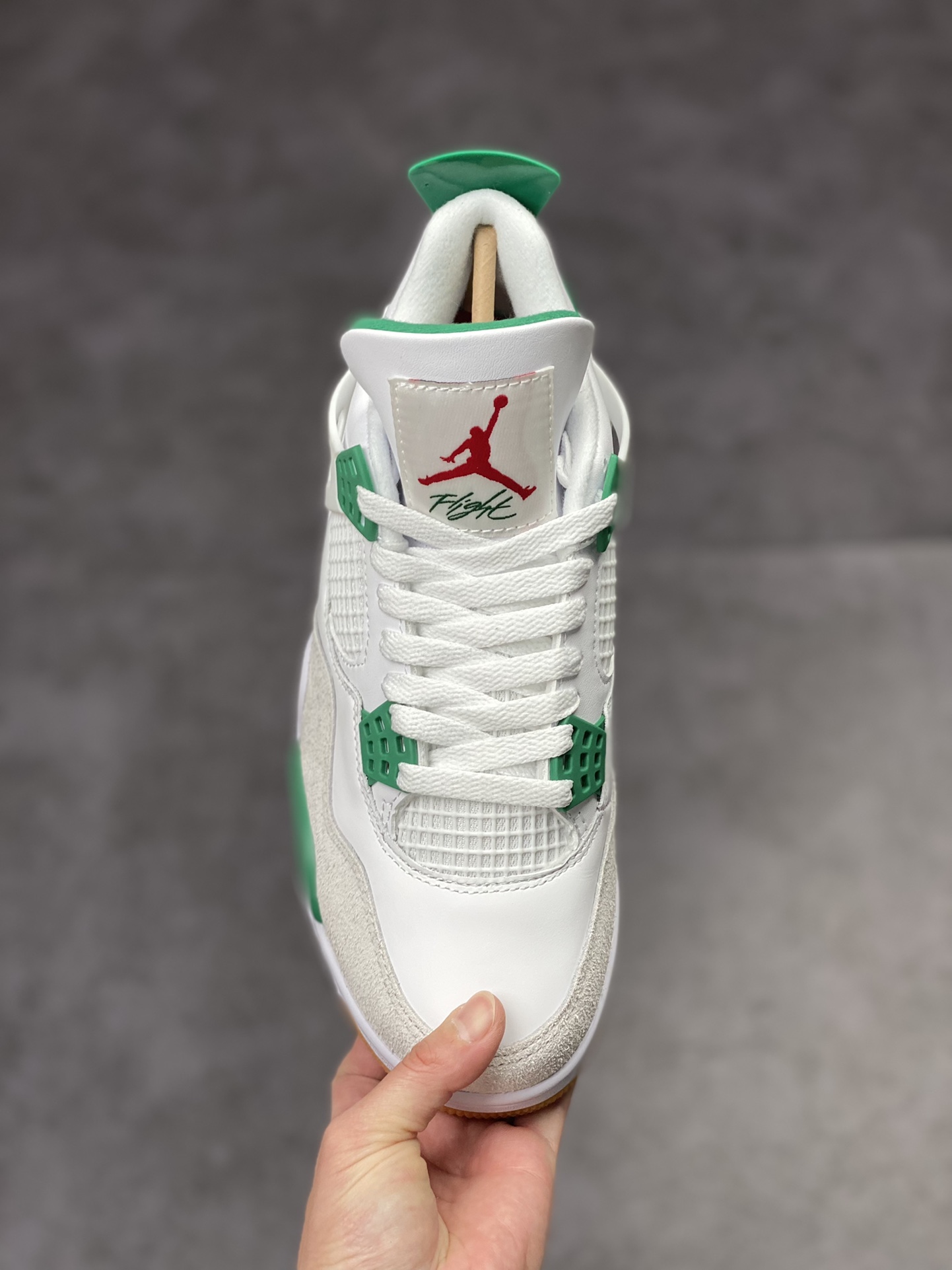 320 Nike SB x Air Jordan 4 Retro 乔丹四代 ”Pine Green” 绿松石 DR5415-103