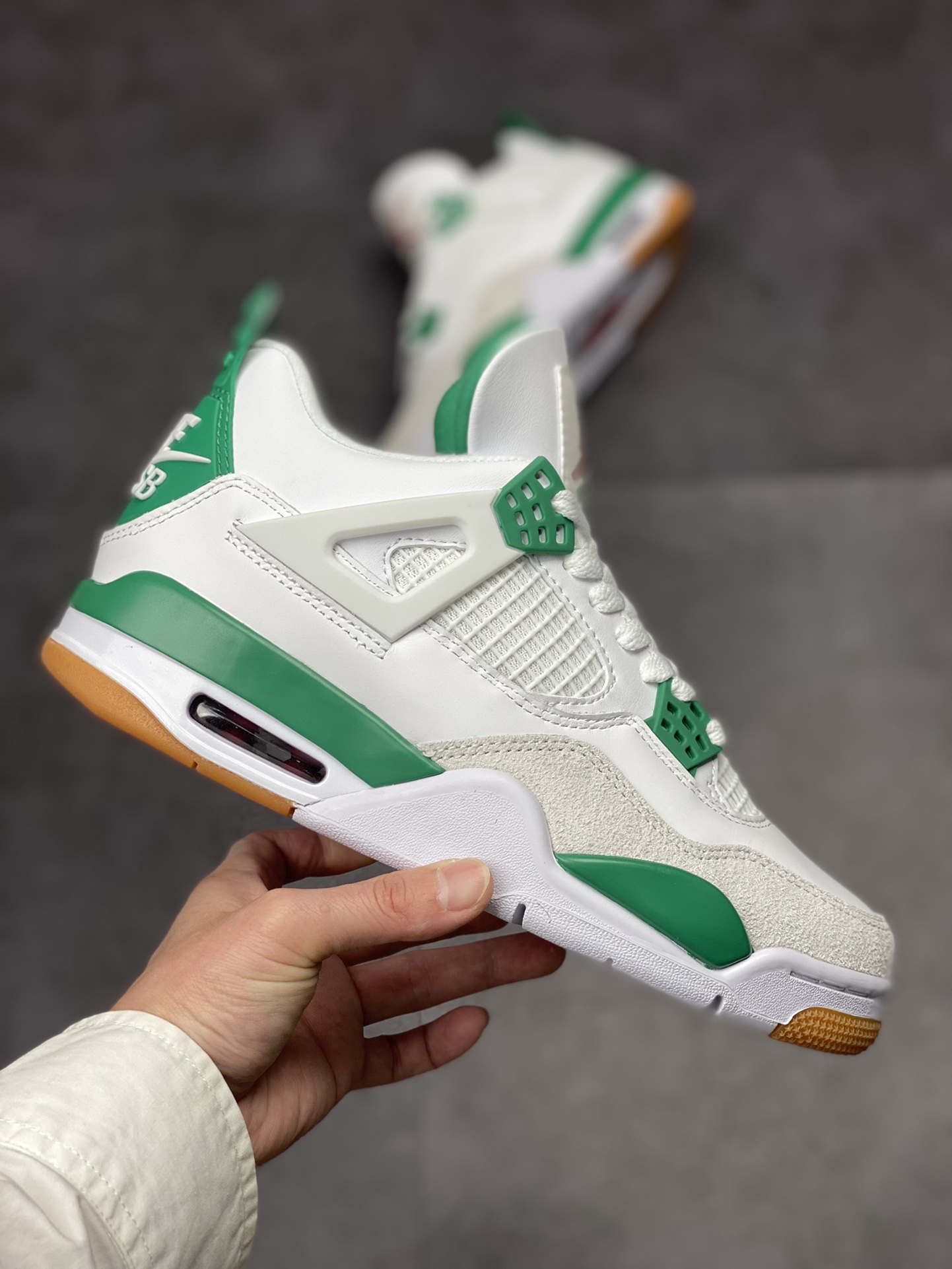 320 Nike SB x Air Jordan 4 Retro 乔丹四代 ”Pine Green” 绿松石 DR5415-103