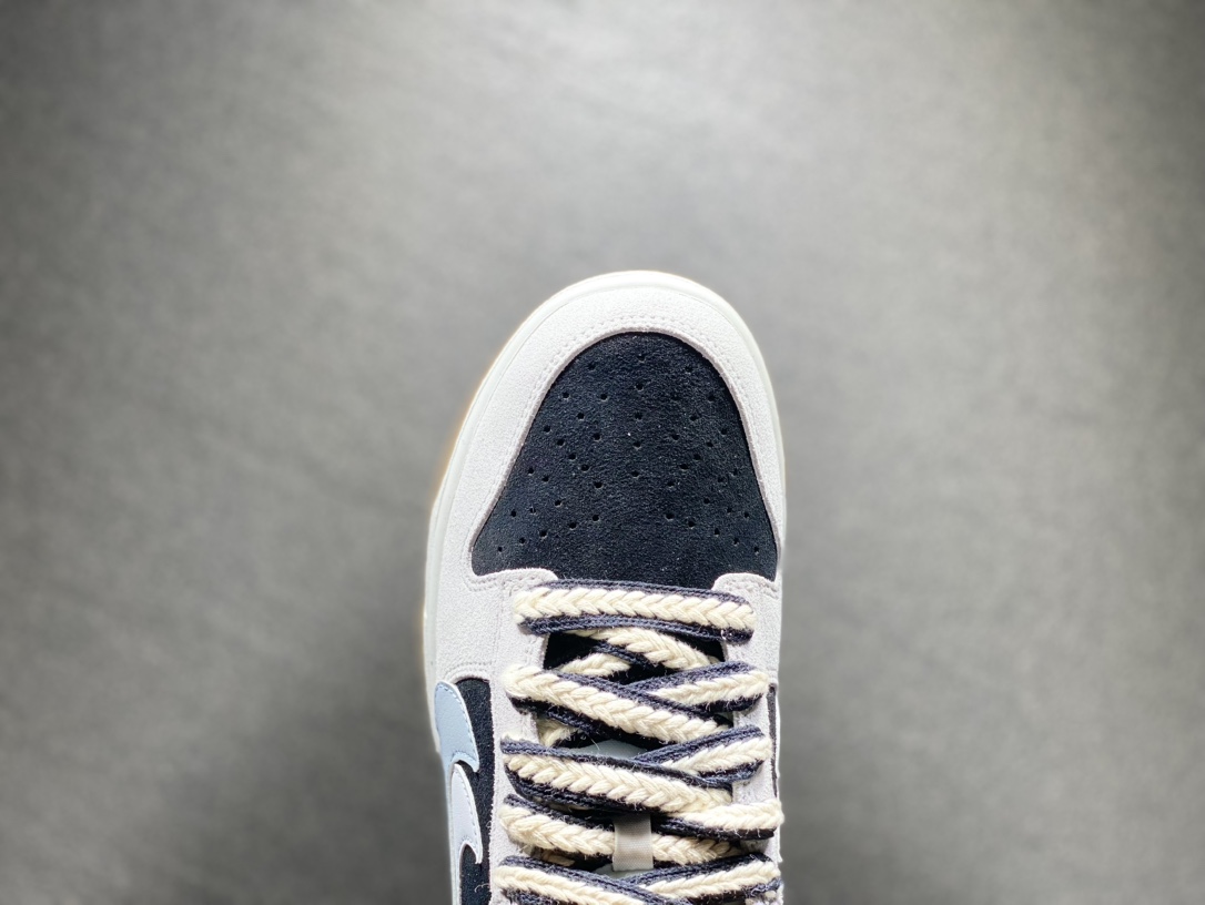220 NIKE SB Dunk Low 低帮休闲运动鞋 DO9457-118