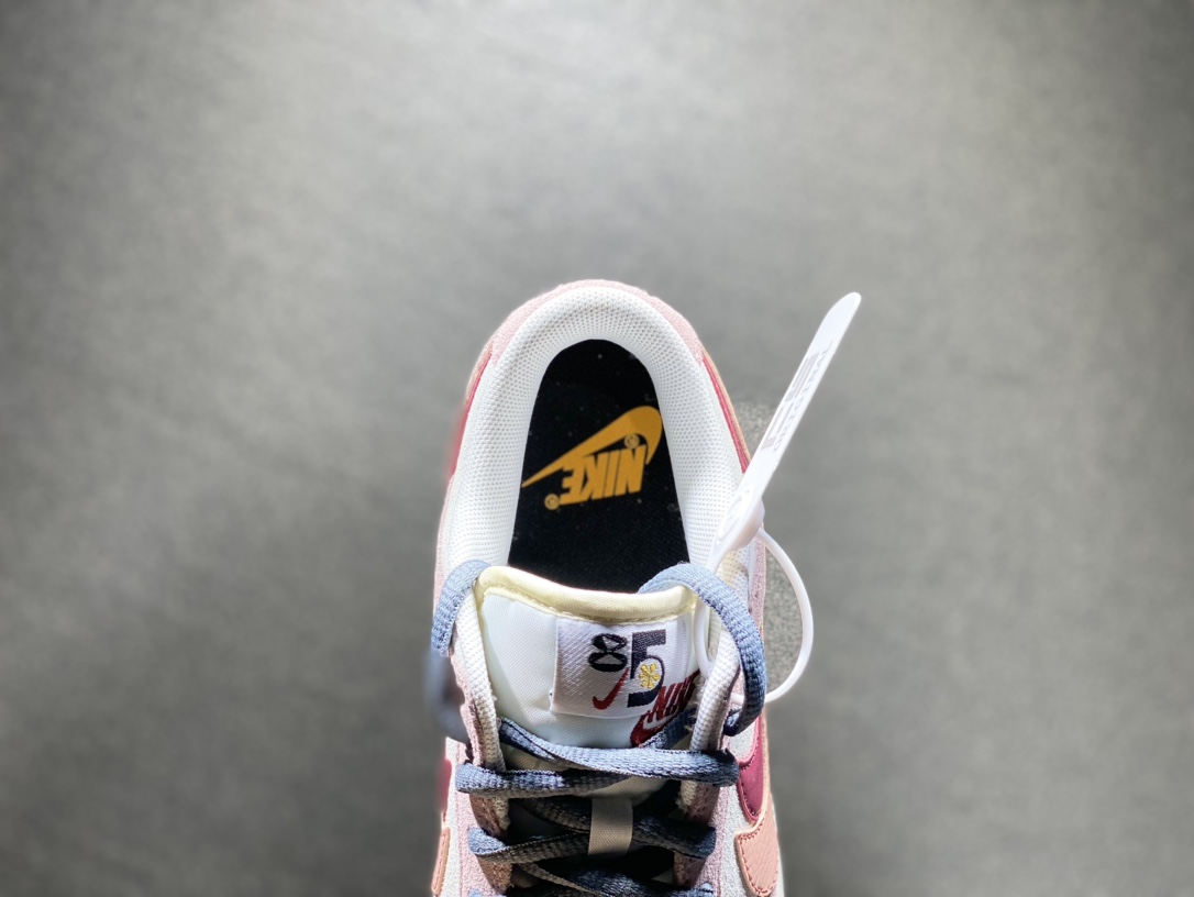 220 NIKE SB Dunk Low 低帮休闲运动鞋  DO9457-120