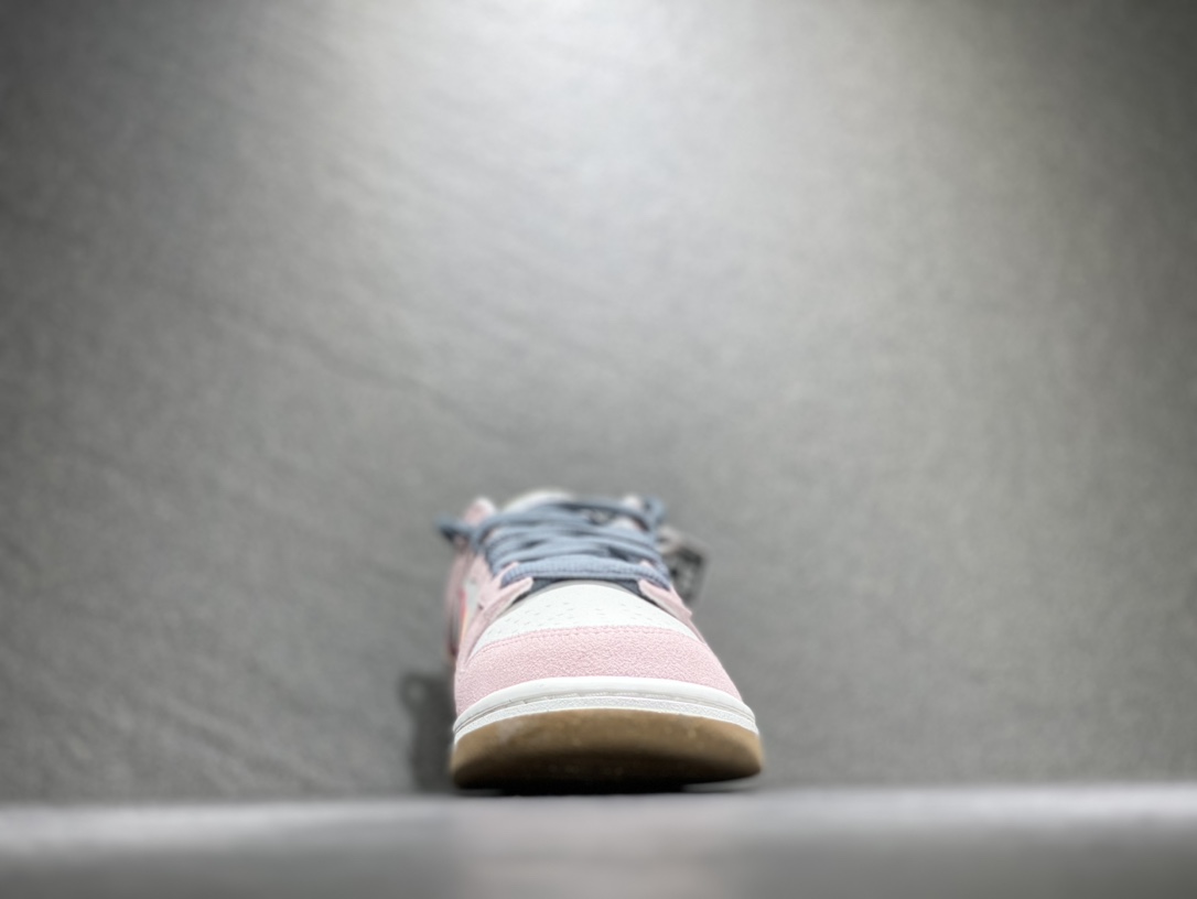 220 NIKE SB Dunk Low 低帮休闲运动鞋  DO9457-120