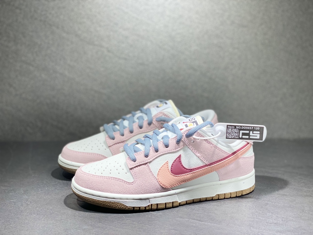 220 NIKE SB Dunk Low 低帮休闲运动鞋  DO9457-120