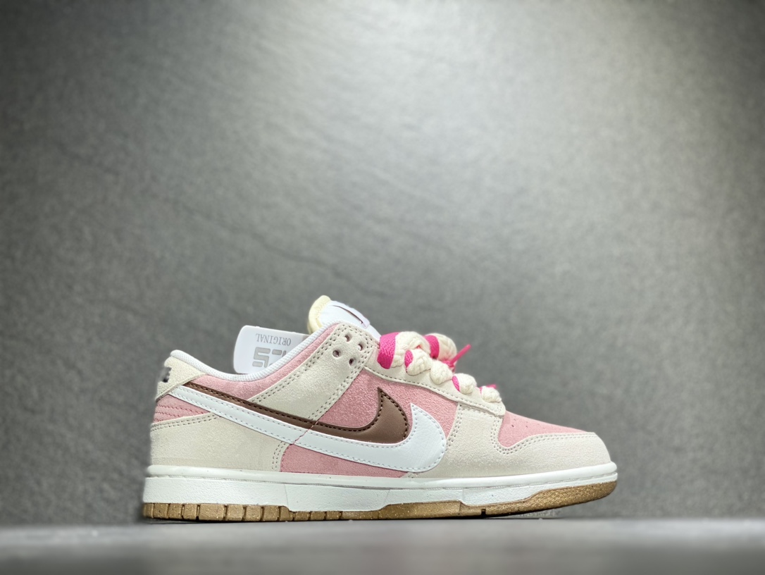 220 NIKE SB Dunk Low 低帮休闲运动鞋 DO9457-121