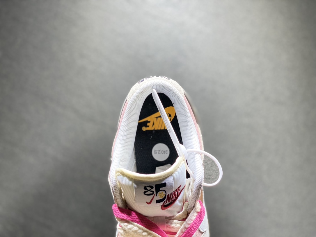 220 NIKE SB Dunk Low 低帮休闲运动鞋 DO9457-121