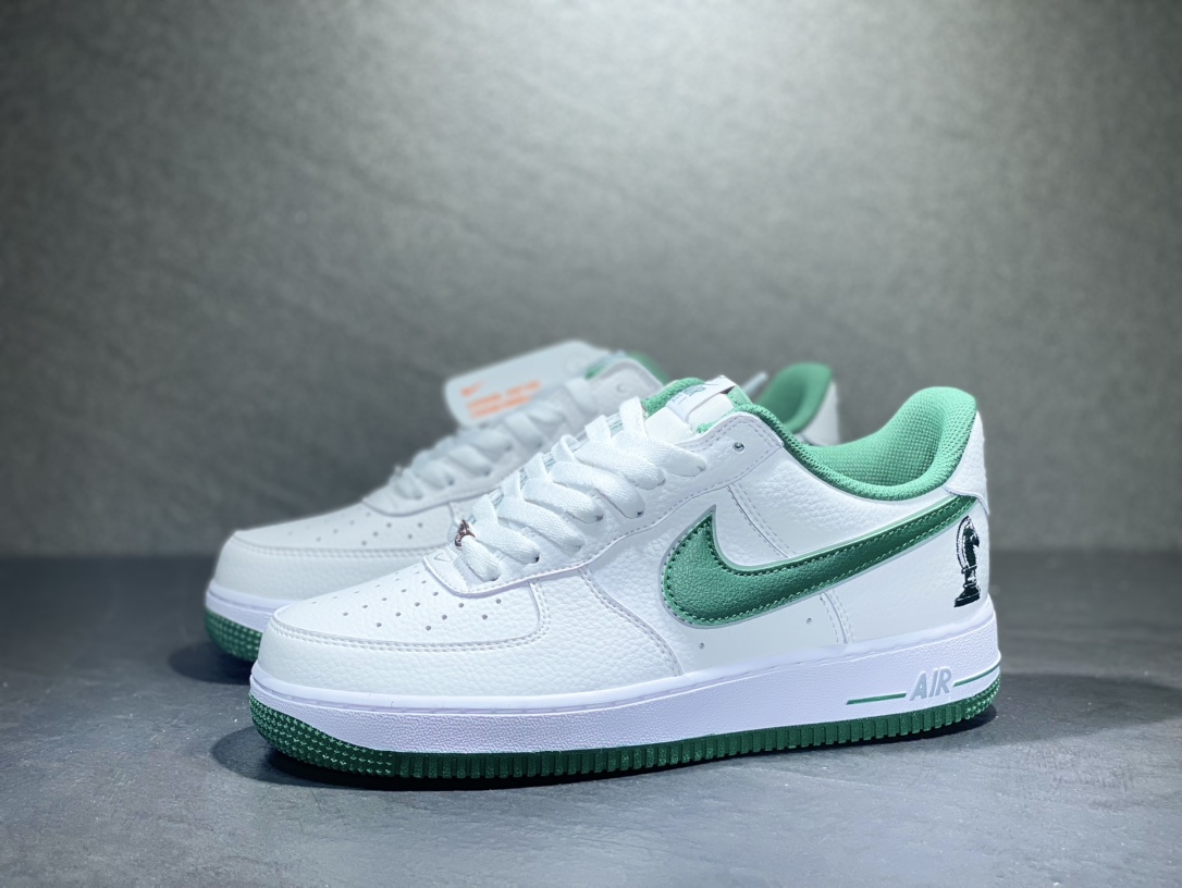 200 Nike Air Force 1 空军一号运动板鞋  FB2128-100