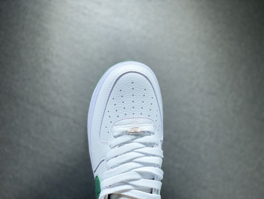 200 Nike Air Force 1 空军一号运动板鞋  FB2128-100