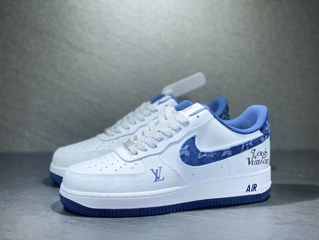 260 Nike Air Force 1 空军一号运动板鞋  DR9868-100