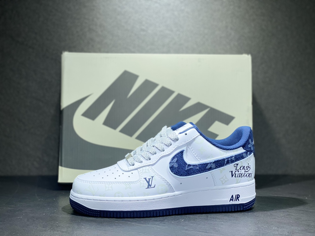260 Nike Air Force 1 空军一号运动板鞋  DR9868-100