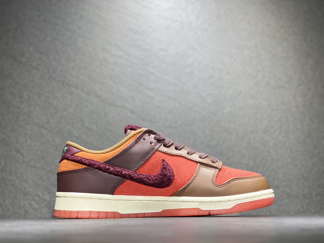 280 NIKE SB Dunk Low 兔年限定 低帮休闲运动鞋 FD4203-661