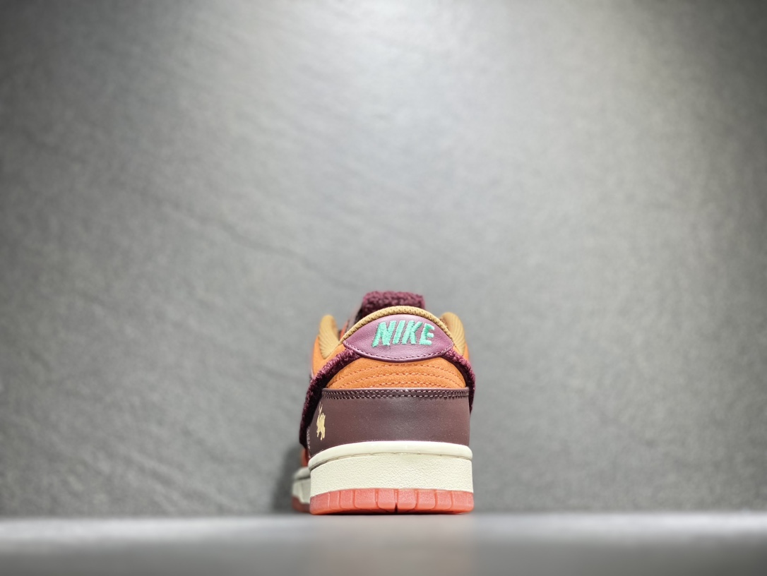 280 NIKE SB Dunk Low 兔年限定 低帮休闲运动鞋 FD4203-661