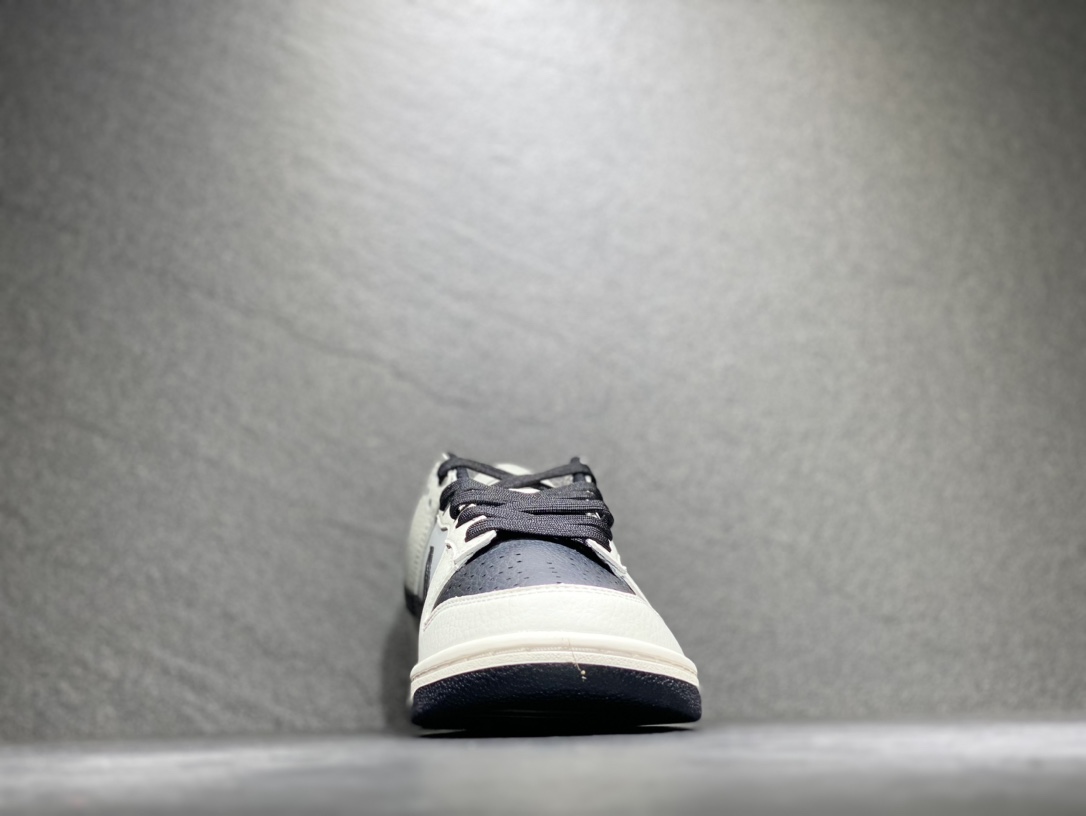 300 NIKE SB Dunk Low 低帮休闲运动鞋 BB1609-112