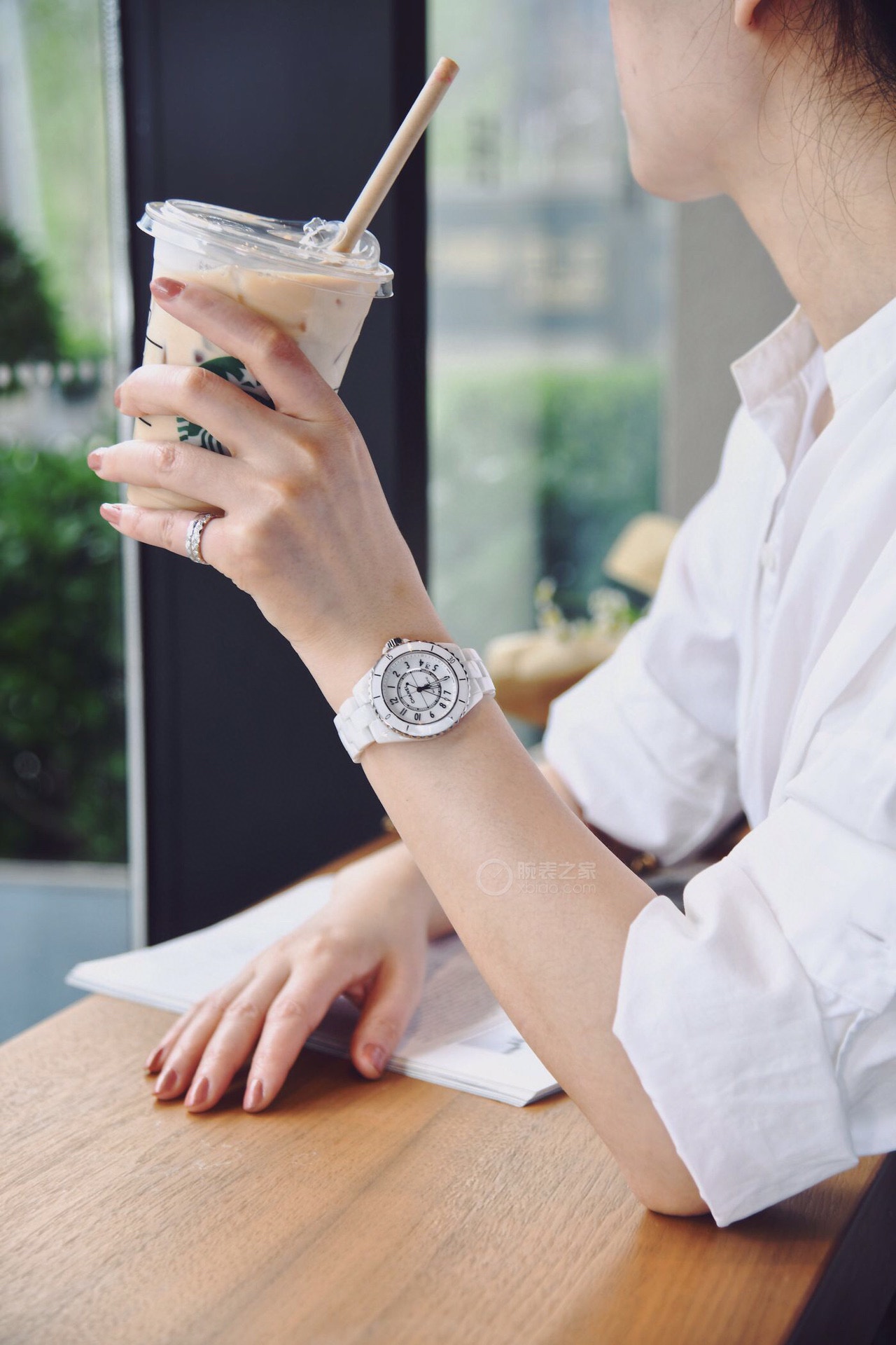 Chanel J12 Wristwatch 20th Anniversary Update: Enhanced Design and Features - 图片 5