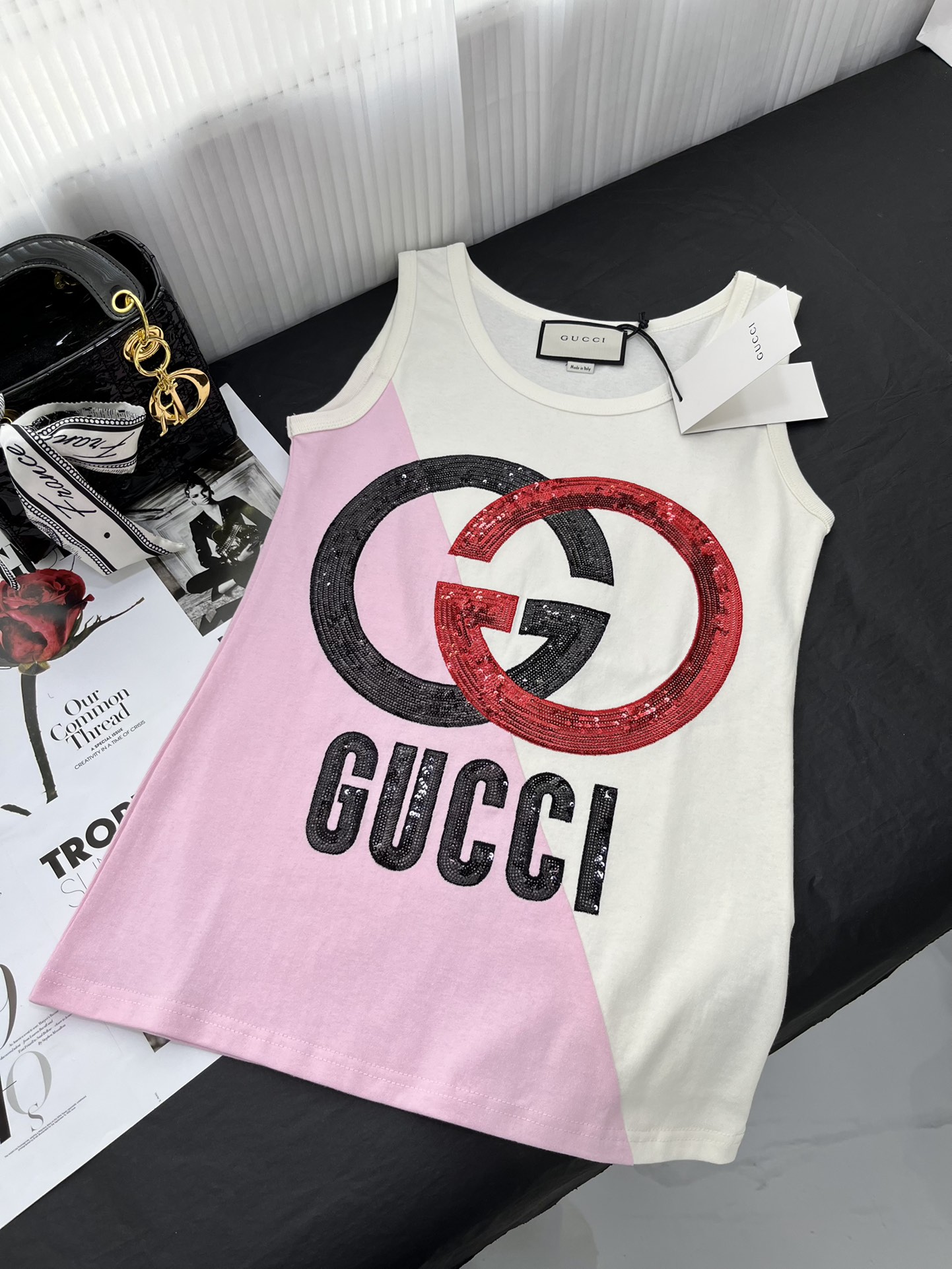 Guc*i23春夏新品！渐变背心粉白