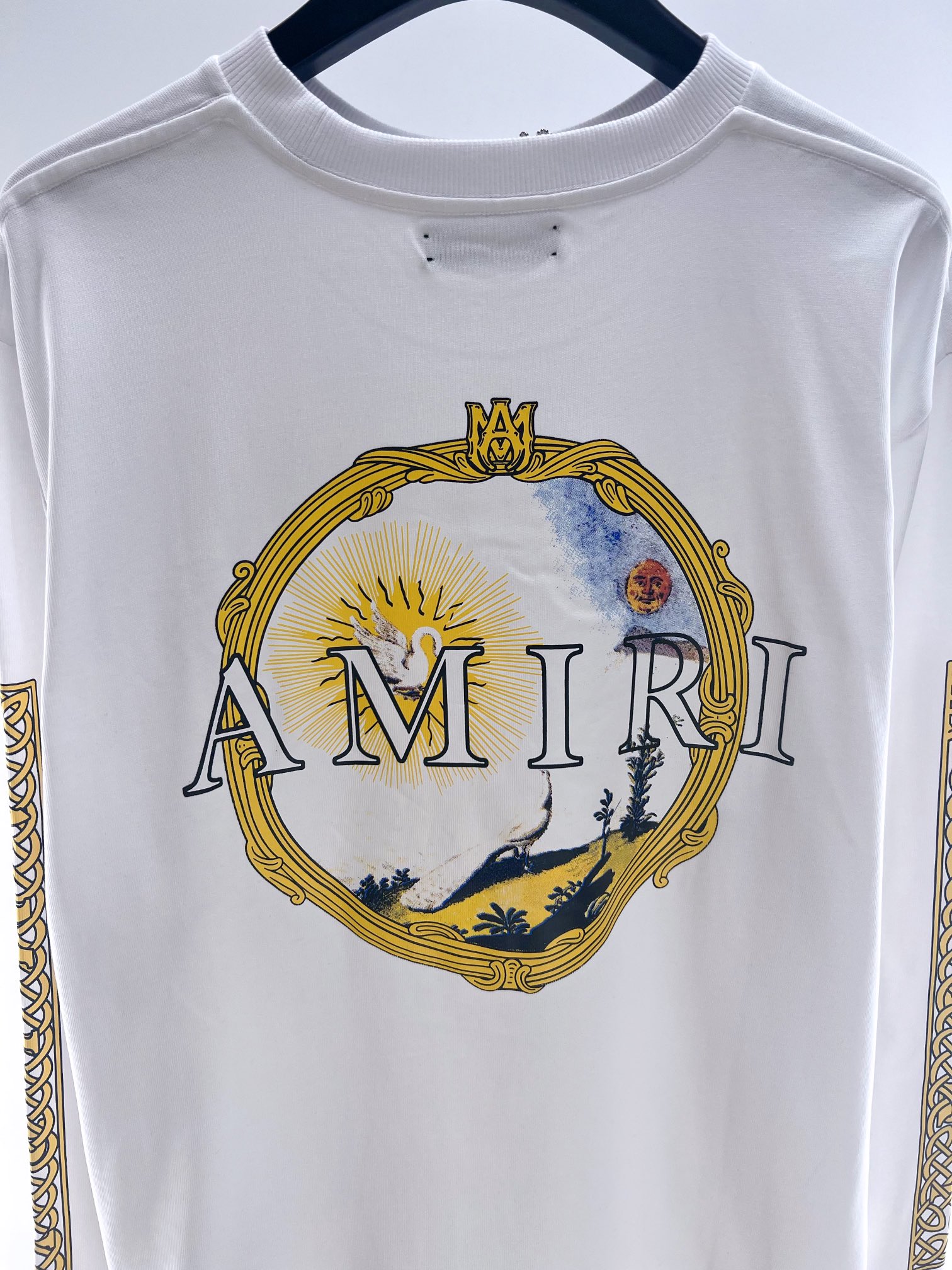 Amiri Round Neck Printed Sweatshirt Custom Terry Cotton Fabric Loose Fit 7 i1679124083 3918 6