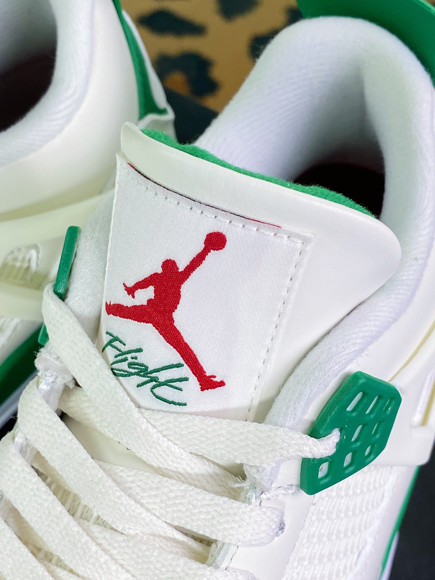 450 【Nike】 SB x Air Jordan AJ4 联名绿松石 白绿 DR5415-103