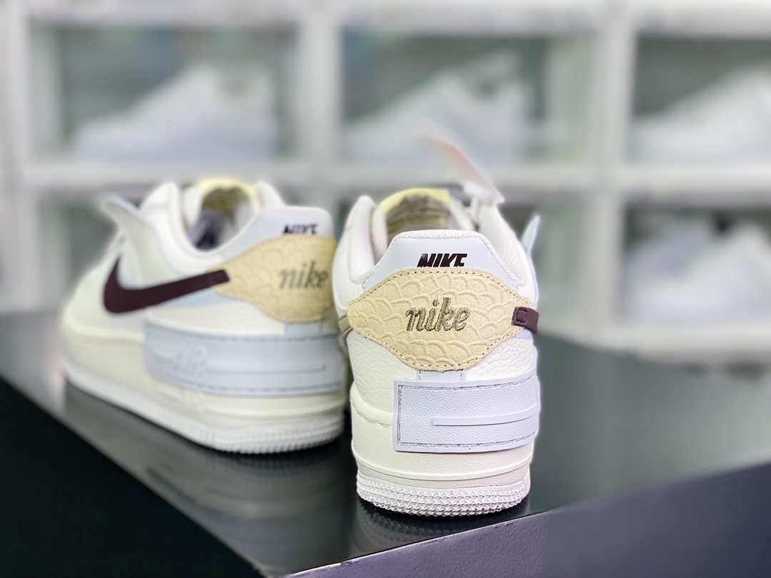 200  WMNS Air Force 1 Shadow”Python”空军一号板鞋“蛋糕奶米白深棕鸳鸯钩子”FD0804-100