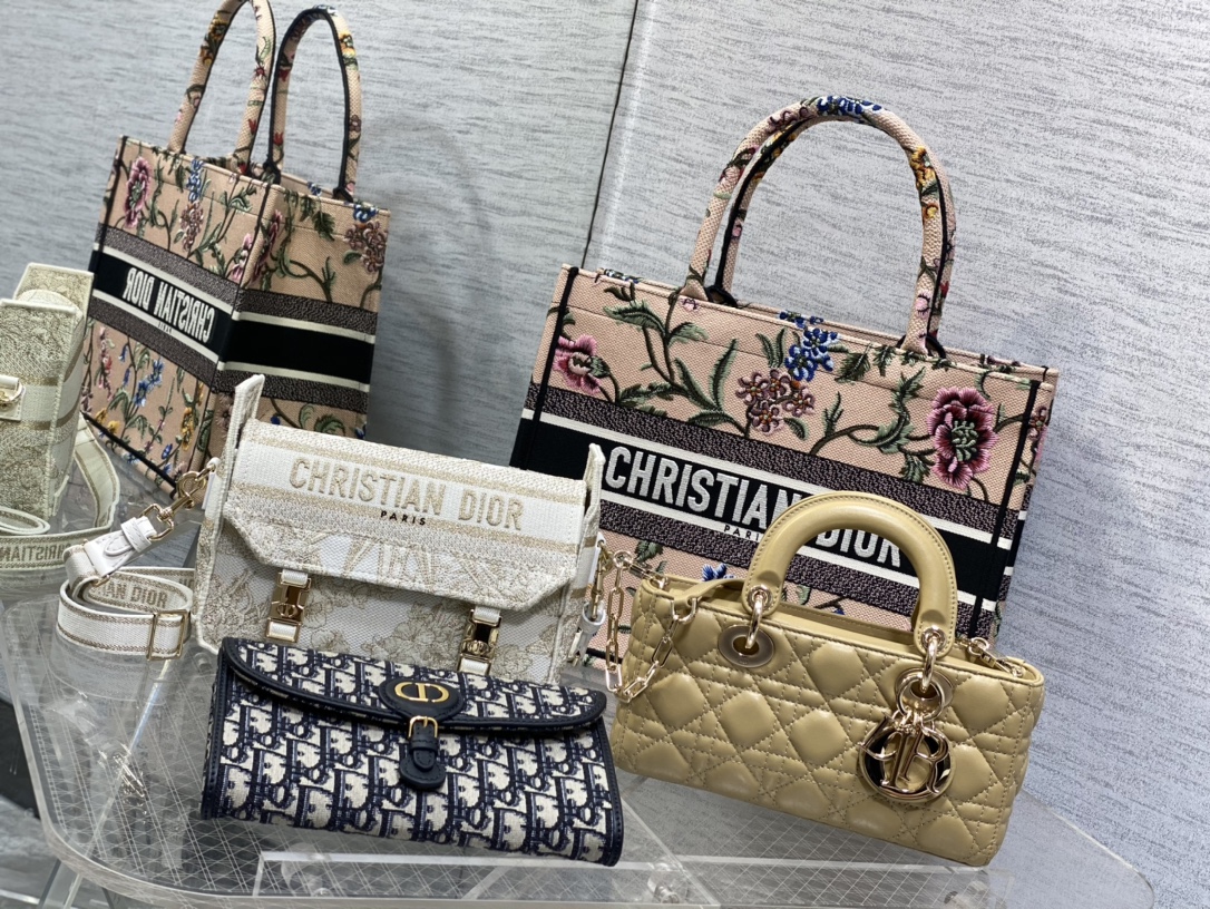 [Dior Women