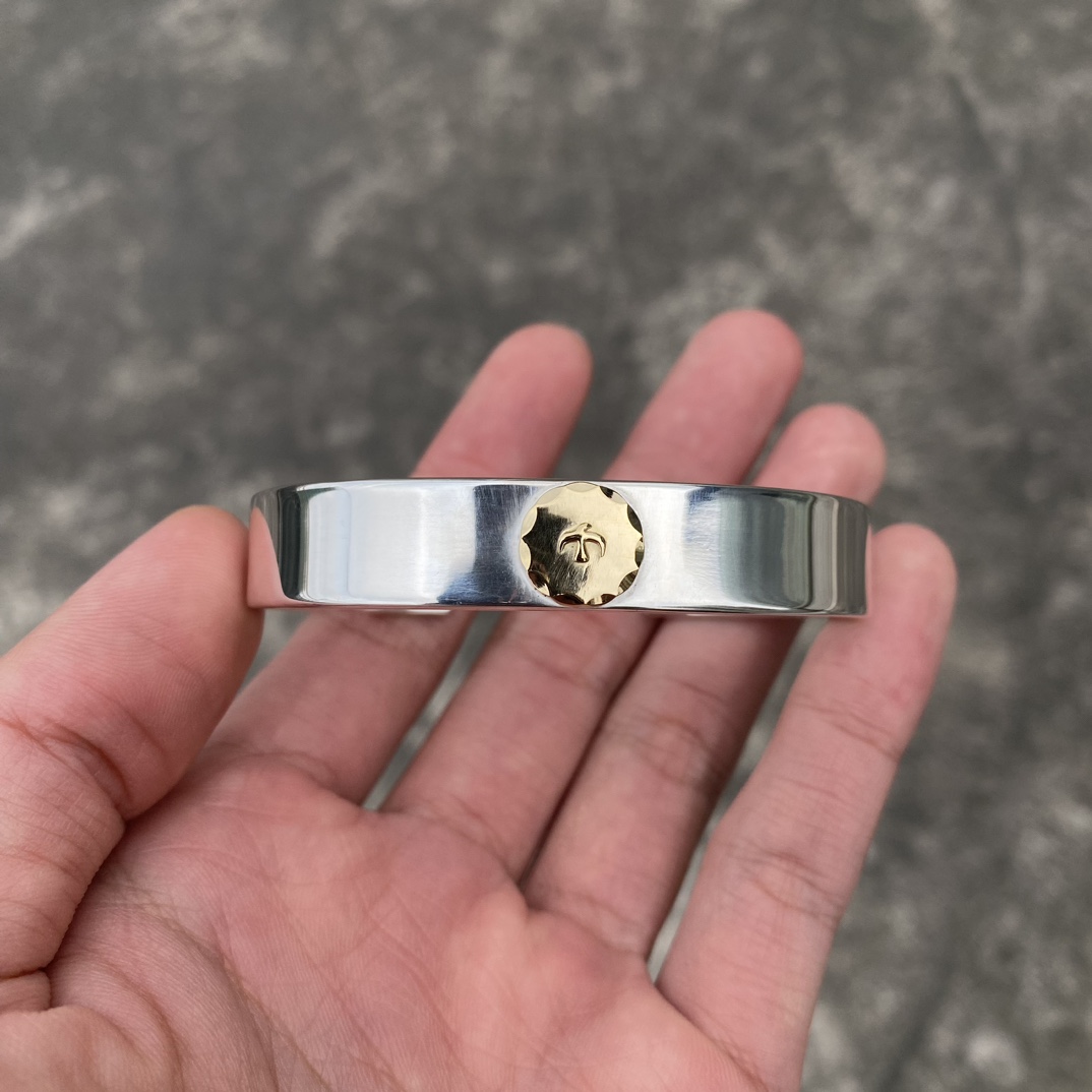 Takahashi Bangle