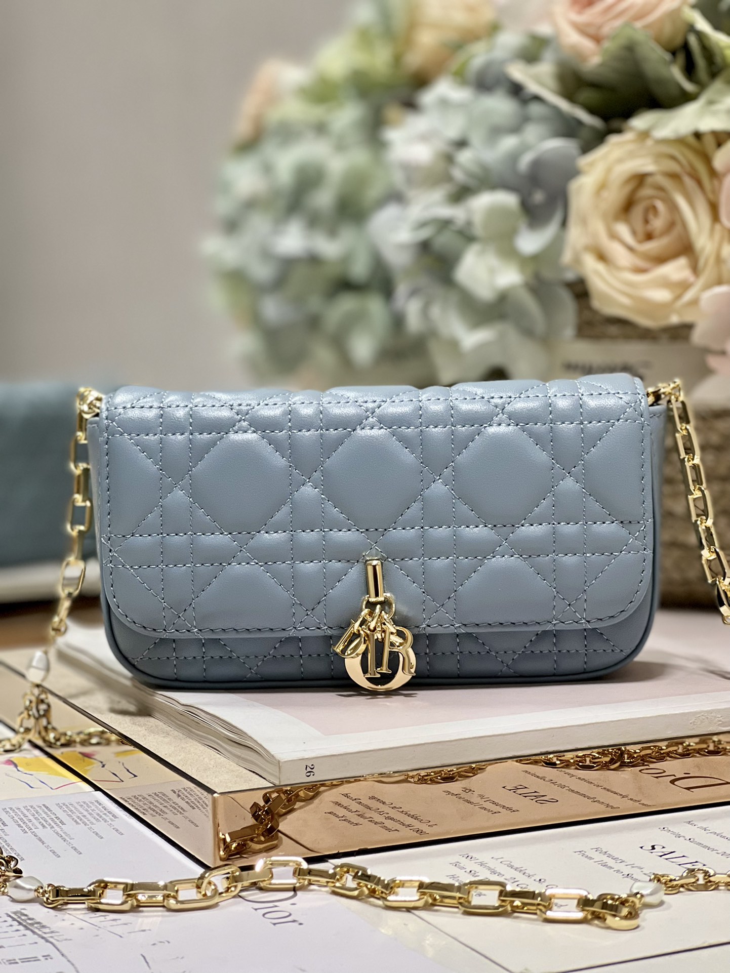 Lady Dior сумка для телефона из овечьей кожи с каннелями, подвесками и цепочкой