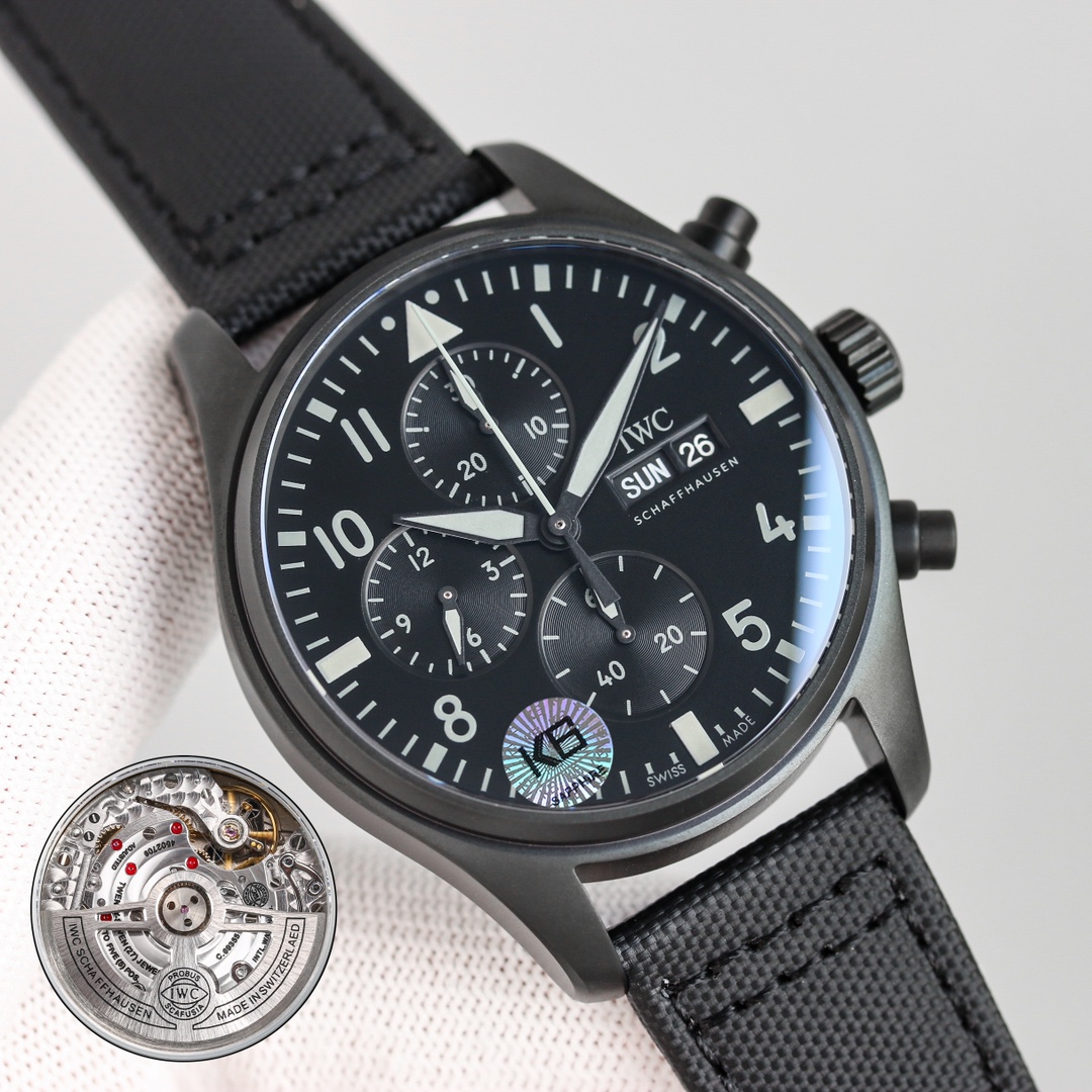 NO:143899,IWT Pilot Series Watches - [Case] ​​1. High-tech All-steel effect is not easy to oxidize and corrosion; wear-resistant, not easy to cause scratches; hard, not easy to distort and deform!  2. Screw-in crown design, waterproof performance up to 3 bar 3. Soft iron inner shell protects the movement from the influence of magnetic field effect 4. Double-sided anti-reflective convex sapphire glass mirror, the mirror is assembled firmly and can withstand sudden air pressure 5. The back cover is synchronized with genuine 6. The literal tiles are definitely not ordinary luminous tiles. After many attempts, it finally achieves the synchronized original three-dimensional effect [Movement] Asian custom version CAL.69385 movement, realizing the authentic 100% function. 1. Hour, minute, second, date display, chronograph function 2. The winding feel is consistent, and the direction of the time pointer is also consistent 3. Small second hand attachment stop device, vibration frequency 28800.0 times/hour (4.0 Hz) dual repair inside and outside extreme replica IWS, must be a fine product,, iwc19860909万国表飞行员系列腕表—【表壳】1.高科技全钢效果 不易氧化腐蚀；耐磨,不易产生划痕；坚硬,不易扭曲变形！2.旋入式表冠设计,防水性能可达 3 巴3.软铁内壳保护机芯免受磁场效应影响4.双面防反光凸状蓝宝石玻璃表镜,表镜装配稳固,可抵受骤降气压 5.后盖同步正品6.字面丁绝非普通夜光丁 经过多次尝试 终于达到同步原装立体效果【机芯】亚洲定制版CAL.69385型机芯,实现正品百分百功能.1.时分秒,日期显示,计时码表功能2.上链手感一致,对时指针的方向也一致3.小秒针附掣停装置,振频 28800.0 次/小时 (4.0 赫兹)内外双修 极限复刻IWS出品 必属精品,,iwc,Watch