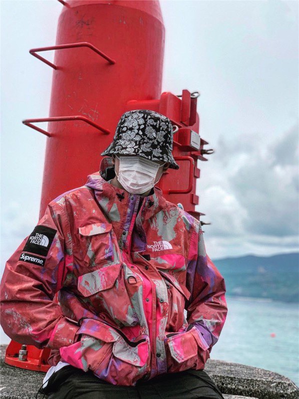 Special Benefit: North Series Waterproof Cargo Jacket with Supreme Details - 图片 2