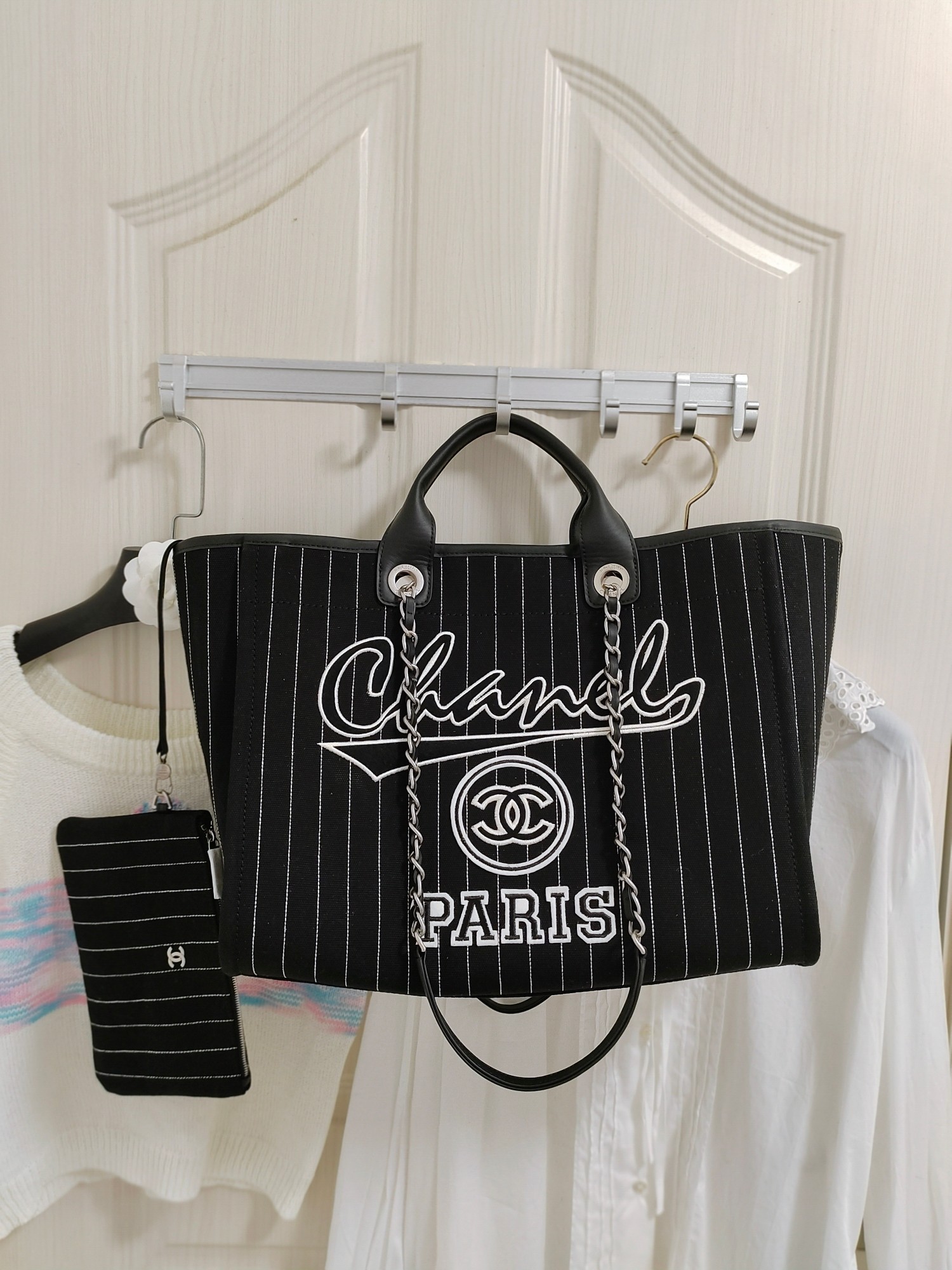 Chanel23p最新款️条纹黑沙滩