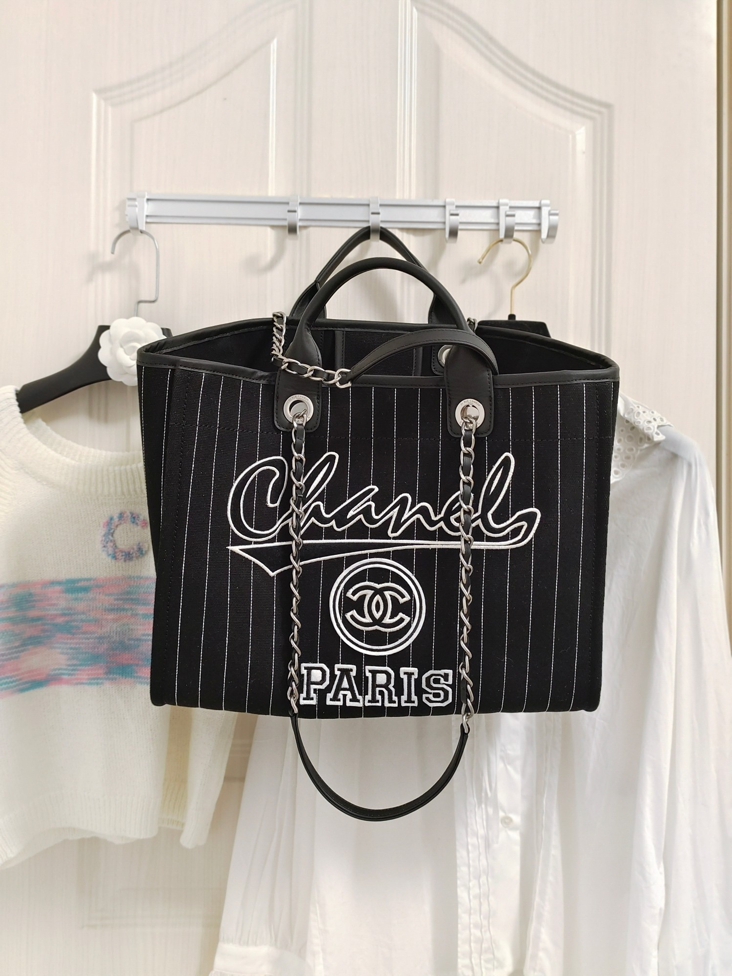 Chanel23p最新款️条纹黑沙滩