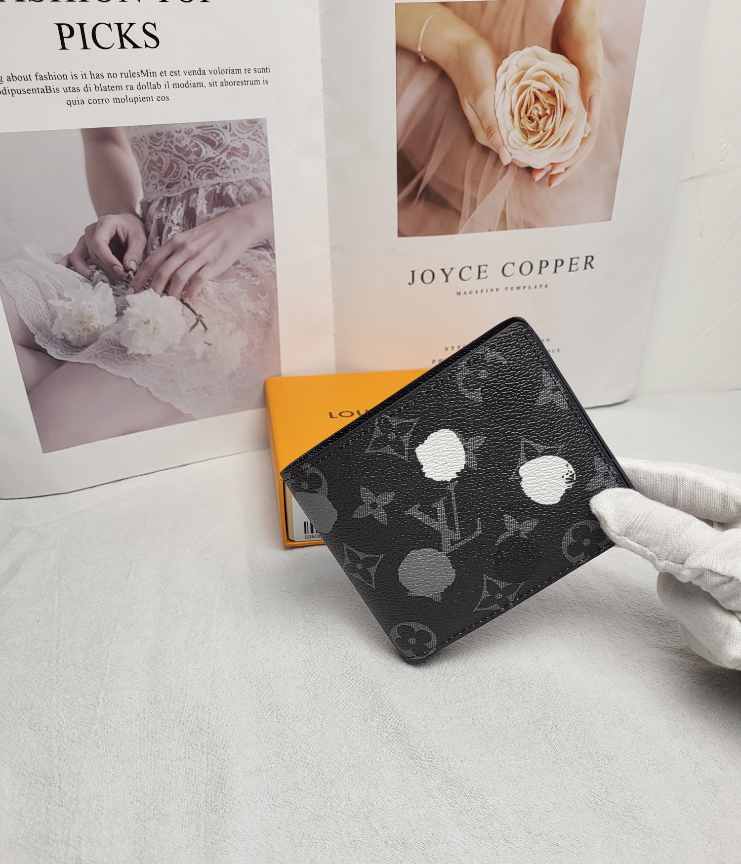 Premium Leather Bifold Wallet In a Pocket