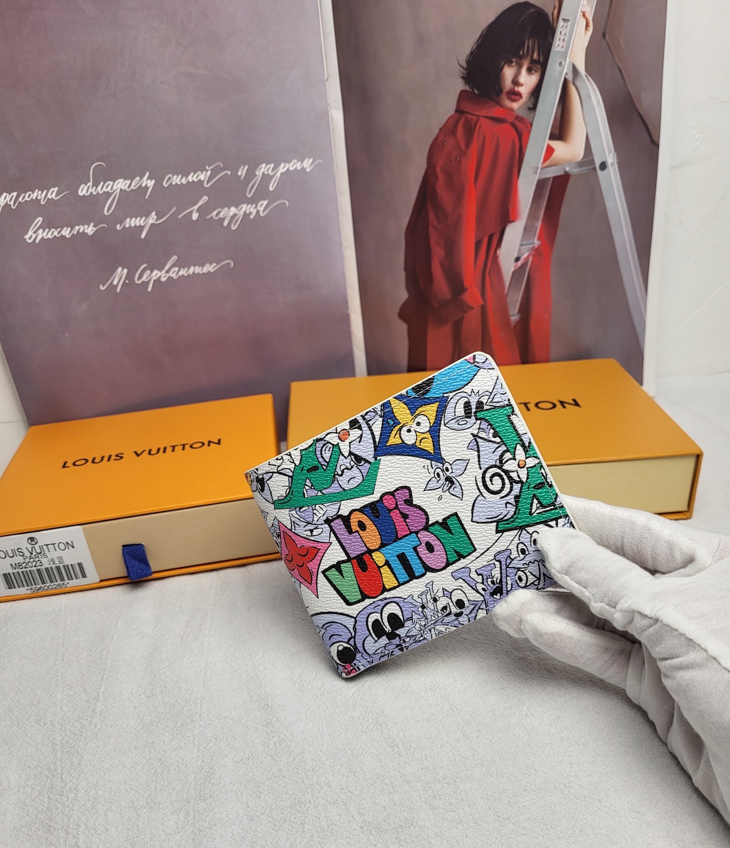 Elegant Leather Bifold Wallet Product in use