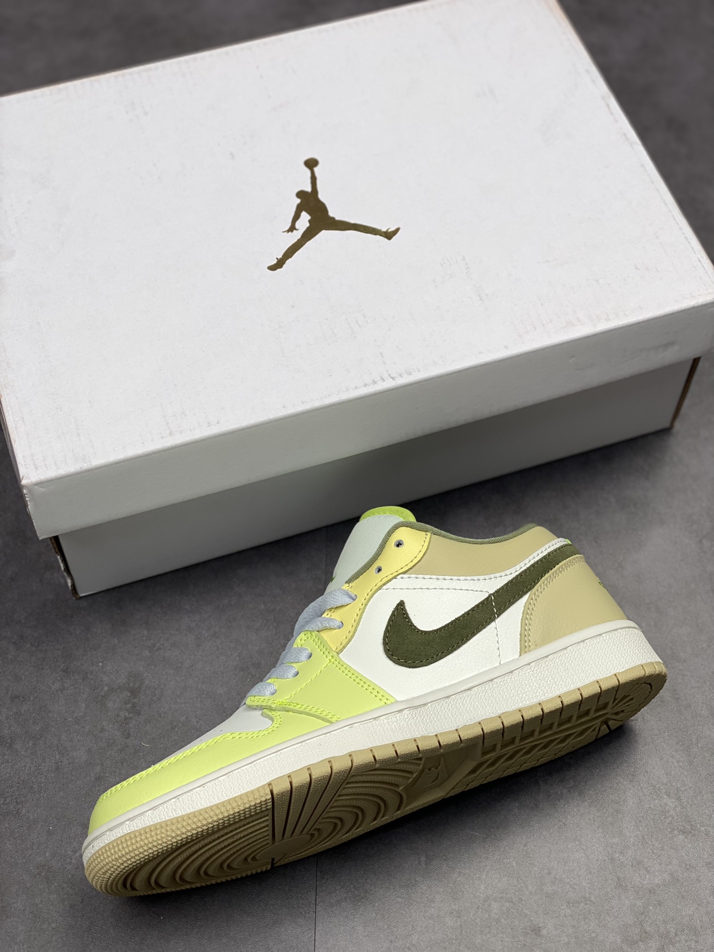 200 Air Jordan 1 Low 白绿脚趾 AJ1乔1低帮休闲板鞋 FD9906-131