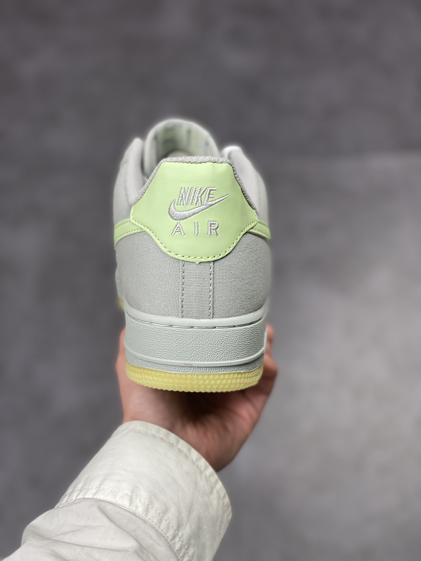 210 Nike Air Force 1 Low 07 灰绿夜光侠 315122-107