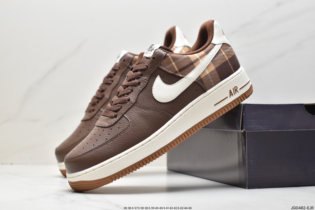 180 Nike Air Force 1 '07 Low DV0791-200