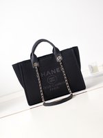 Copiar
 Chanel Bolsos de mano Negro Blanco Playa