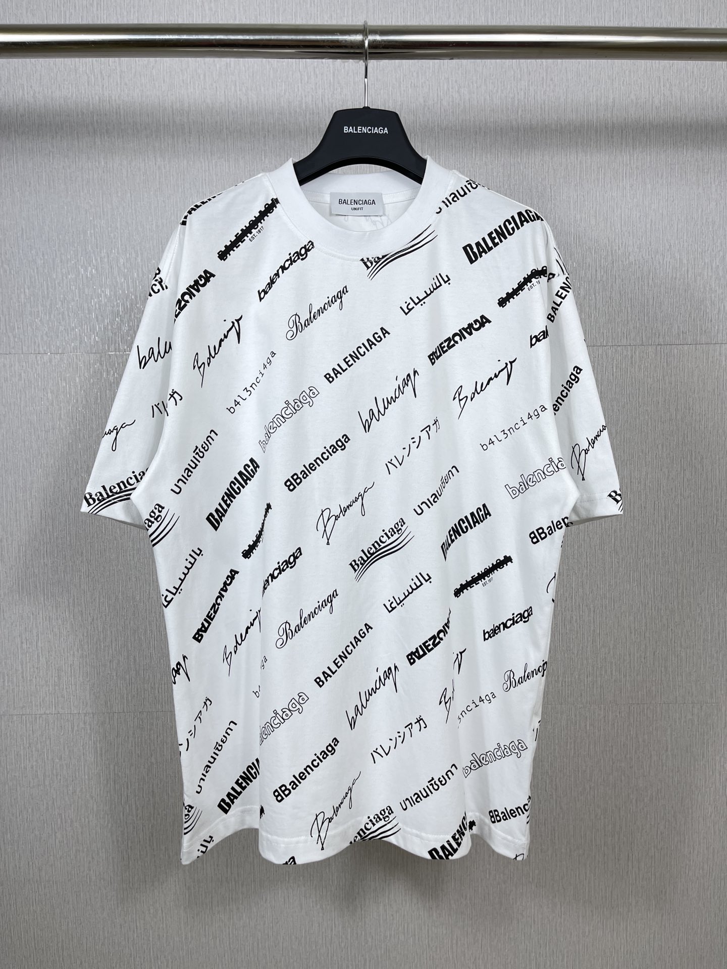 High Quality Women’s Clothes: BALENTCI*GA/Paris 2023 Collection Featuring Classic LOGO T-shirts - 图片 1