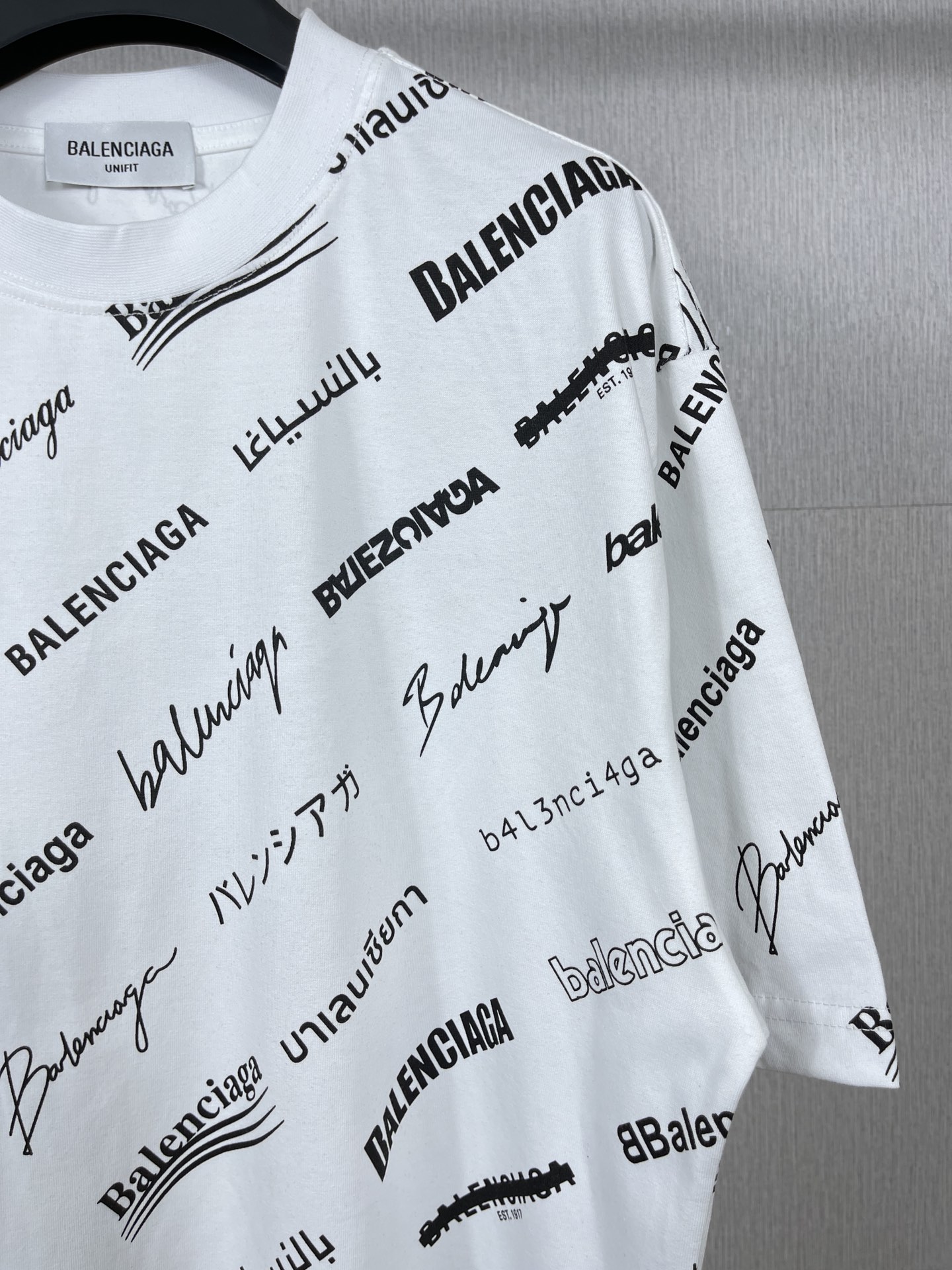 High Quality Women’s Clothes: BALENTCI*GA/Paris 2023 Collection Featuring Classic LOGO T-shirts - 图片 5