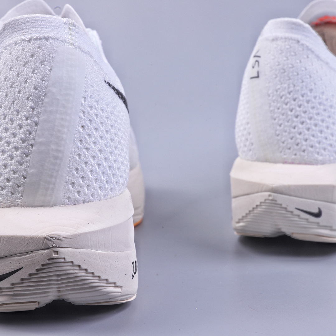 NIKE ZoomX Vaporfly NEXT% 3 马拉松 泡棉超轻缓震运动慢跑鞋DV4130-107