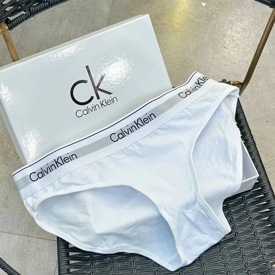 女的女的女的CK新品Calvinkiein抗菌女三角性感女神三条装演绎极简主义CK的极简高级是与生俱来的