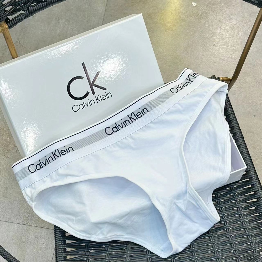 女的女的女的CK新品Calvinki