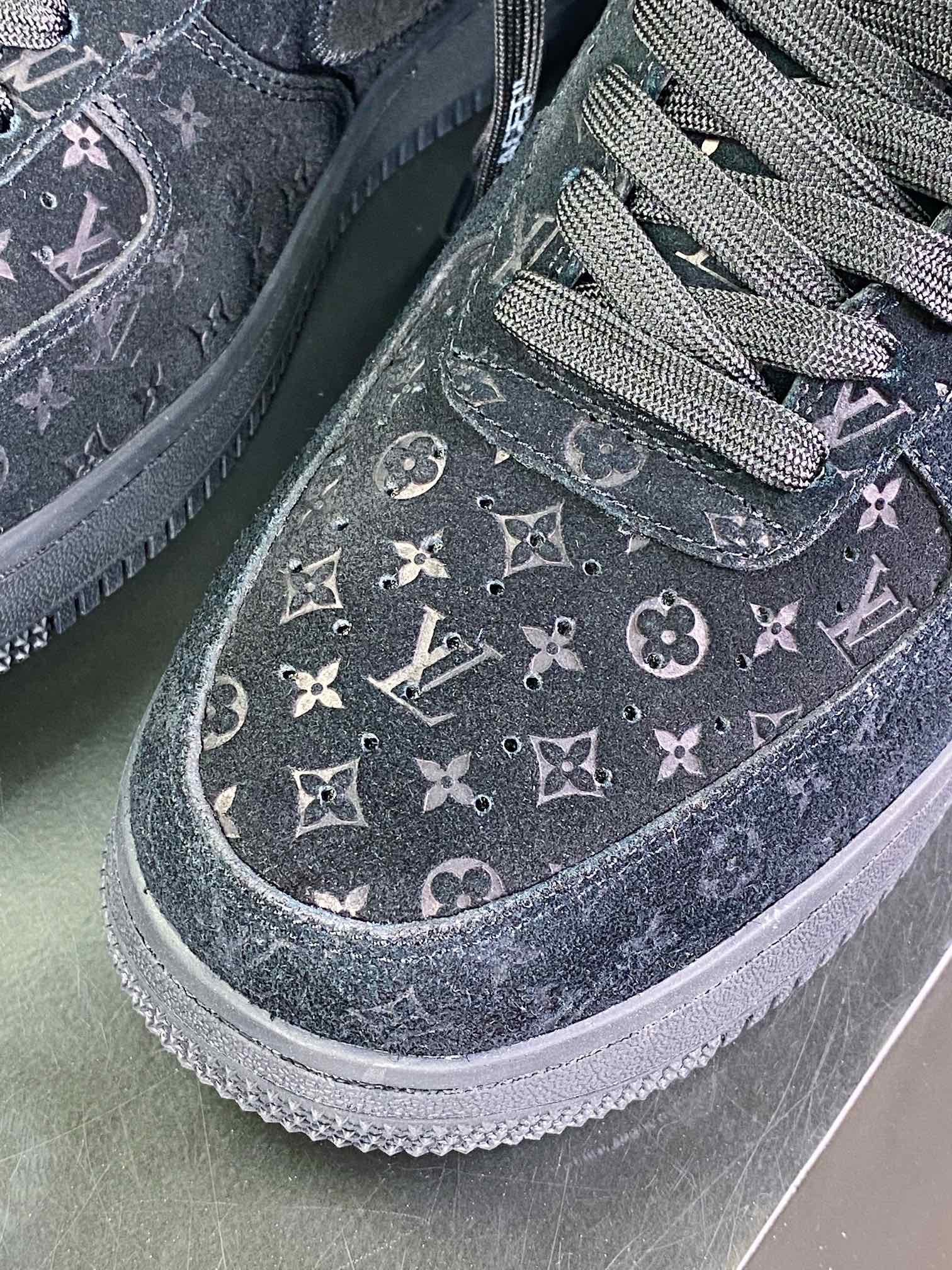 550 【Louis Vuitton】 x 【Nike】 Air Force 1'07 LV8 Low”Black/LV Monogram”空军一号“翻毛全黑LV压纹老花”AEU3BM16M693-1A9VD7