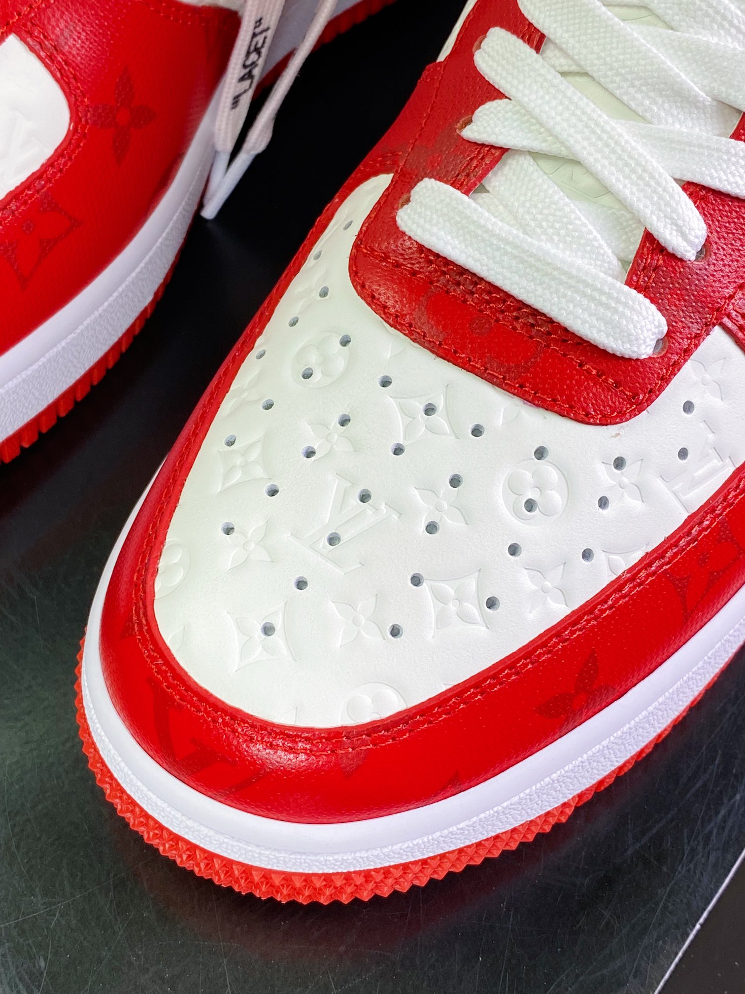 550 【Louis Vuitton】 x 【Nike】 Air Force 1'07 LV8 Low”Red/White/Black/LV Monogram” “大学红白黑LV压纹老花”AEU3BM16M693-1A9VA7