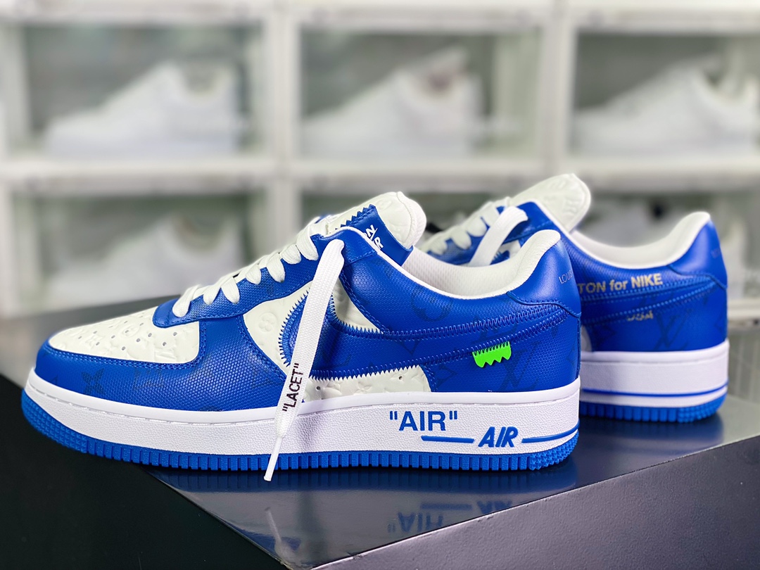 550 Louis Vuitton x Nike Air Force 1'07 LV8 Low”Royal Blue/White/LV Monogram”空军一号“皇家蓝白LV压纹老花”AEU3BM16M693-1A9VA0