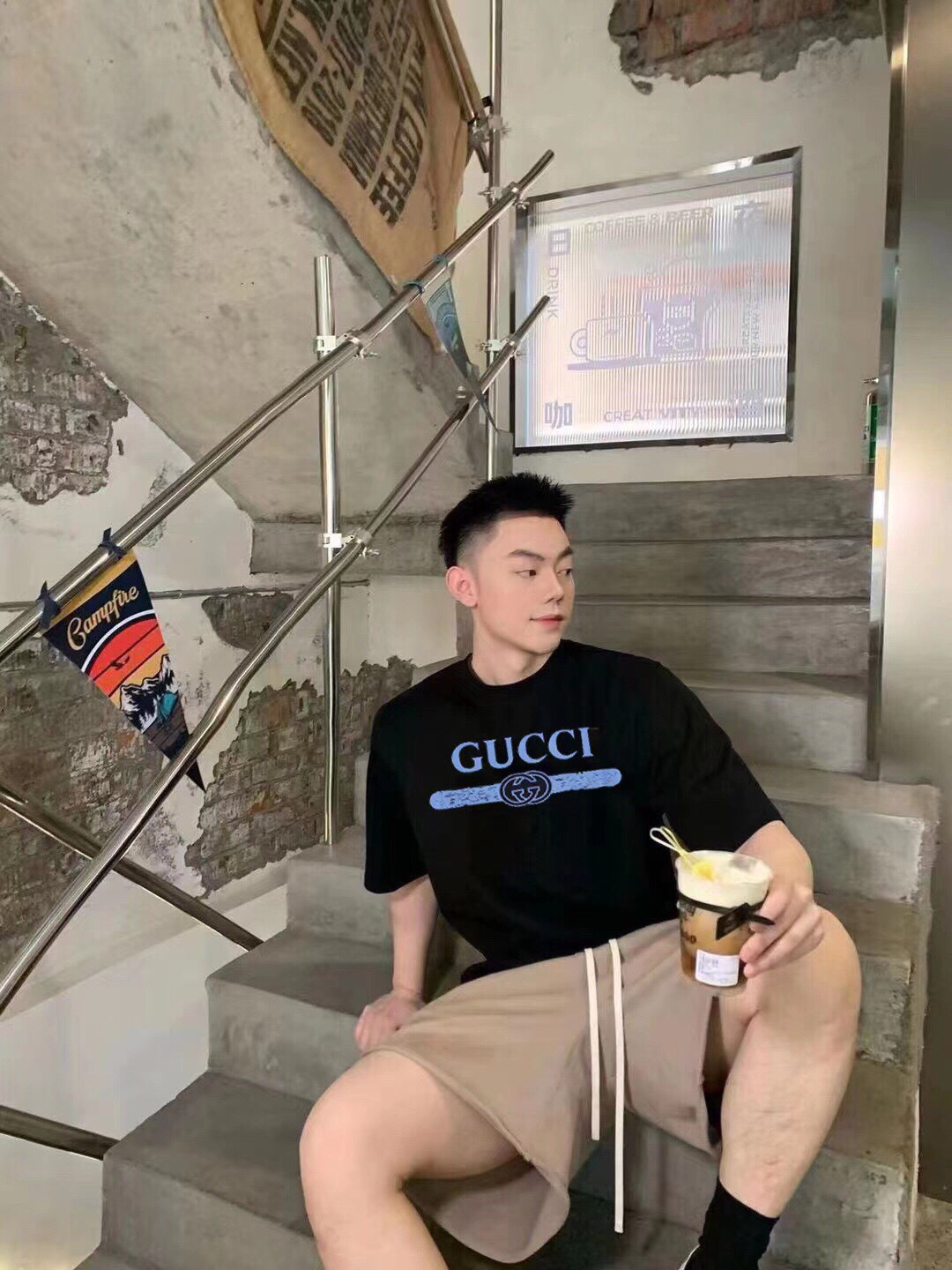 Gucci Odzież T-Shirt Niebieski Drukowanie Krótki rękaw