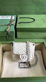 Gucci Marmont Luxury
 Belt Bags & Fanny Packs White Chains