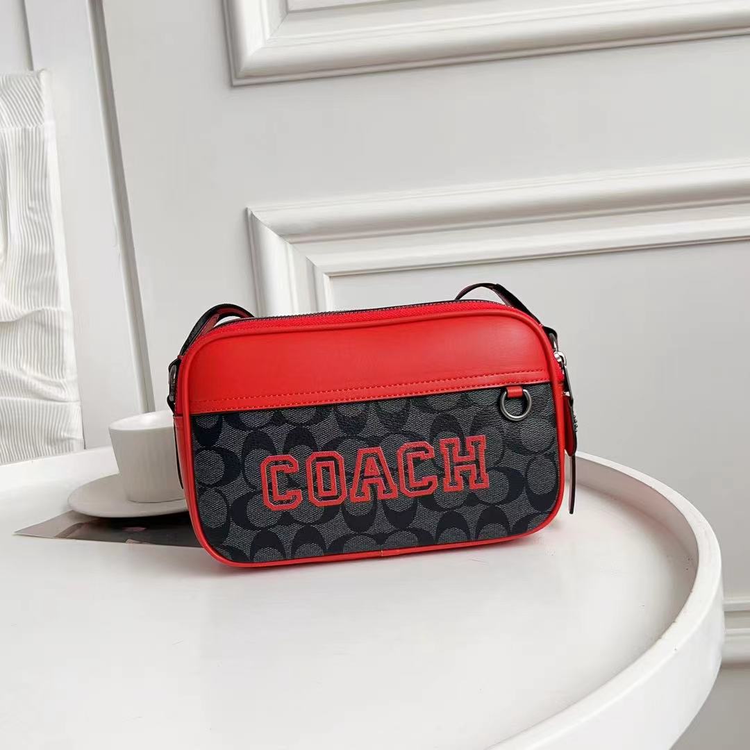 Coach C家 CE638 VARSITY图案GRAHAM斜挎包 双拉链相机包，款式 22x15x6cm