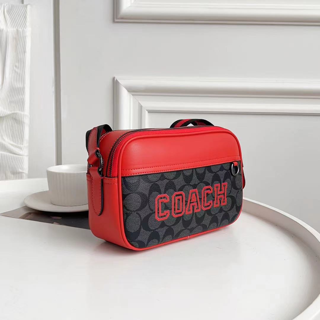 Coach C家 CE638 VARSITY图案GRAHAM斜挎包 双拉链相机包，款式 22x15x6cm