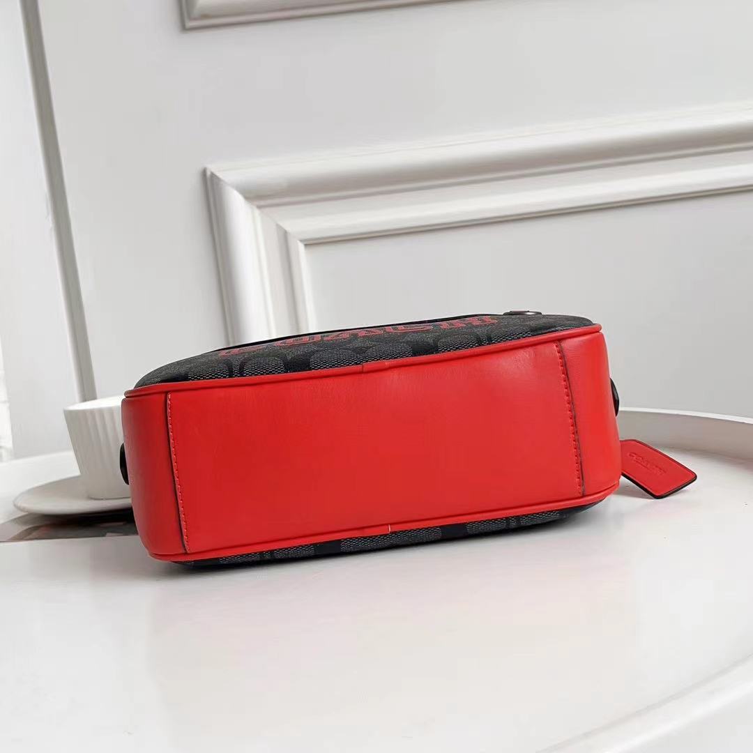 Coach C家 CE638 VARSITY图案GRAHAM斜挎包 双拉链相机包，款式 22x15x6cm
